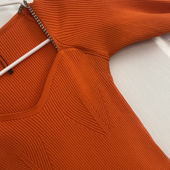 Orange tight dress - Picture 4 of 4